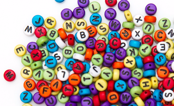 Bariolés perles des lettres