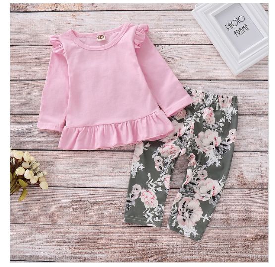 Chemise à volants avec pantalon à fleurs