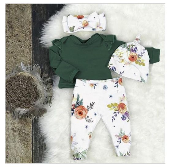 Tenue à imprimé rose à épaulettes